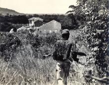 Entrada do MPLA em Karipande depois da retirada das FAP